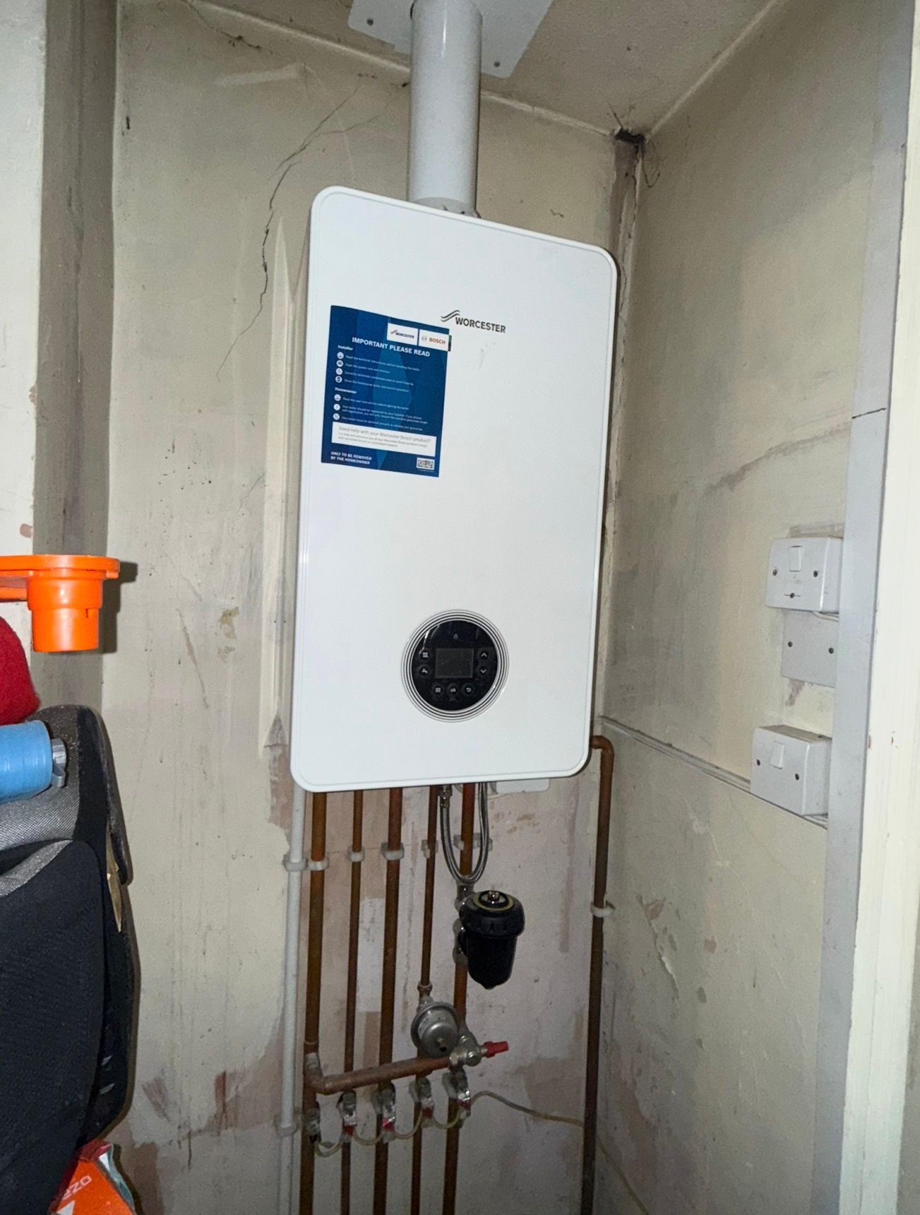 Worcester Bosch boiler with copper pipework